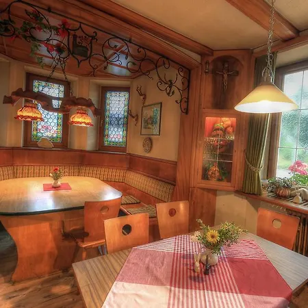 Lenzkircher Hof Konukevi 3*