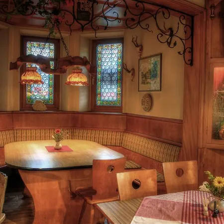 Konukevi Lenzkircher Hof 3*