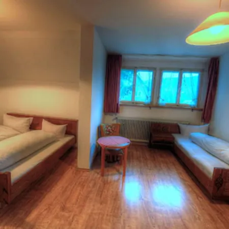 Konukevi Lenzkircher Hof 3*